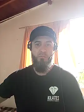 Snapshot of barbas880914 chatting on November 2025 06:30:01 PM barbas880914 online show from November 2025 06:30:01 PM