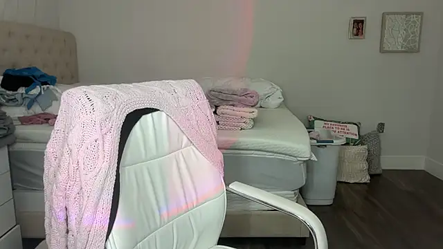 Amberjayxox0 online show from April 2026 01:58:01 AM