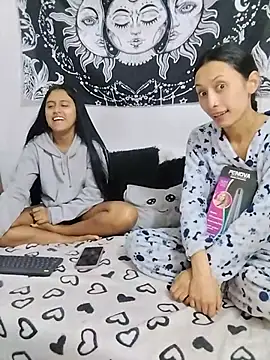 emily n abby online show from June 2026 01:27:01 PM