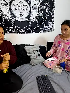 emily n abby online show from July 2026 01:40:01 PM