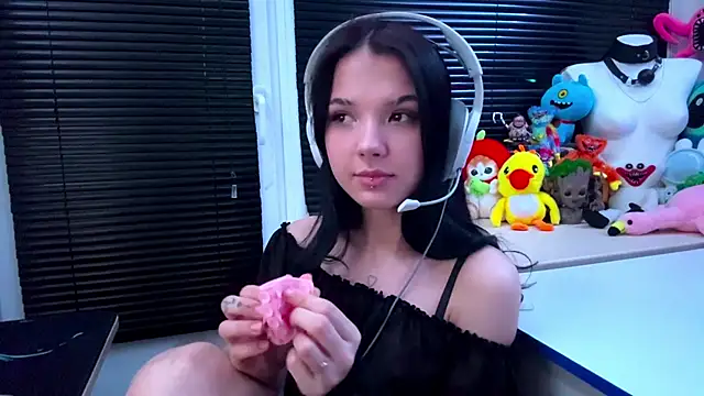 HanaMantanaDell online show from October 2025 01:14:01 PM