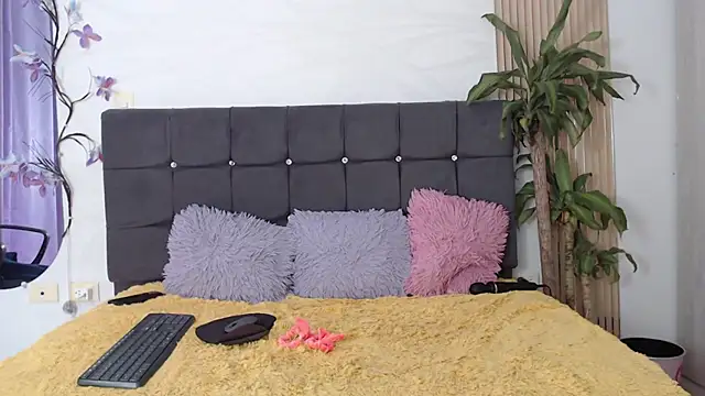 sharon ivanna12 online show from November 2025 07:02:02 PM