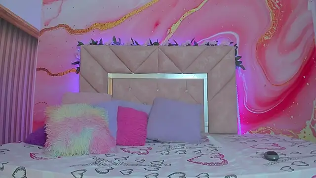 mia  blaze   online show from October 2025 03:25:01 AM