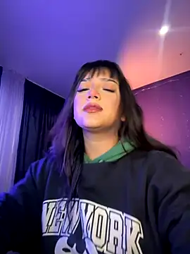 Snapshot of Nefertari__ chatting on November 2025 11:45:01 AM Nefertari online show from November 2025 11:45:01 AM