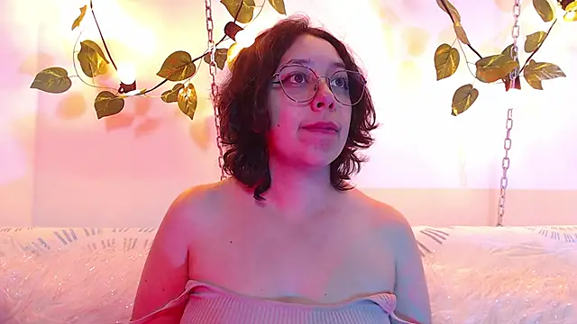 Milie yue online show from October 2025 02:34:01 AM