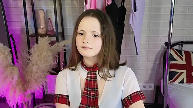 MichelleBaille online show from October 2025 06:05:02 AM