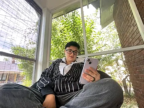 Snapshot of faithorsini8 chatting on October 2025 05:13:02 PM faithorsini8 online show from October 2025 05:13:02 PM