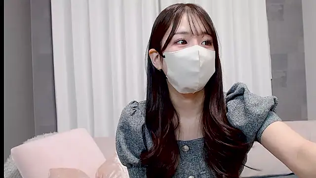 Snapshot of LOVE_MIREI_LOVE chatting on May 2026 11:04:01 AM LOVE MIREI LOVE online show from May 2026 11:04:01 AM