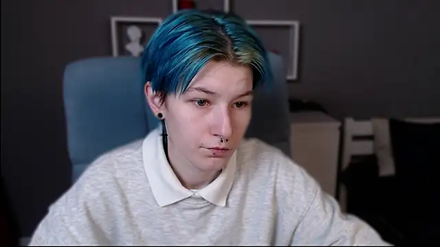 Snapshot of guitarandangell chatting on October 2025 06:47:01 AM guitarandangell online show from October 2025 06:47:01 AM