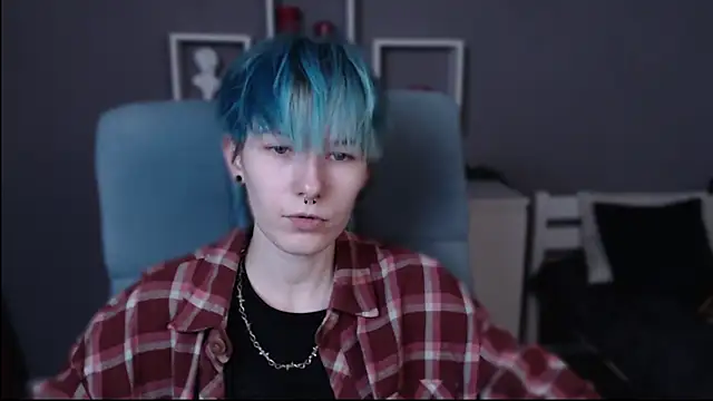 Snapshot of guitarandangell chatting on October 2025 03:45:02 AM guitarandangell online show from October 2025 03:45:02 AM