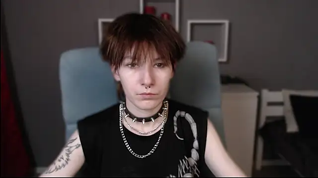 Snapshot of guitarandangell chatting on November 2025 04:02:02 AM guitarandangell online show from November 2025 04:02:02 AM