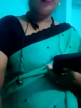 Snapshot of jessi92 chatting on October 2025 05:41:02 AM jessi92 online show from October 2025 05:41:02 AM