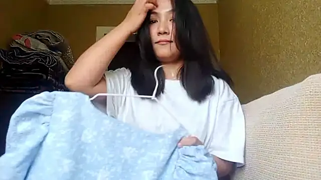 LinneaHyles online show from October 2025 05:31:01 AM