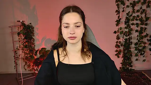 KiraVair online show from March 2026 12:20:01 PM