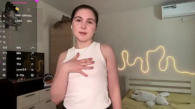MyraLitterers online show from April 2026 03:18:02 PM