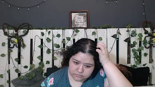 LUCIA  MORGAN online show from November 2025 01:05:02 AM