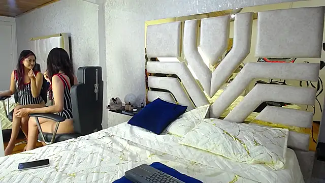 Snapshot of sussa_s chatting on November 2025 08:40:01 PM sussa s online show from November 2025 08:40:01 PM