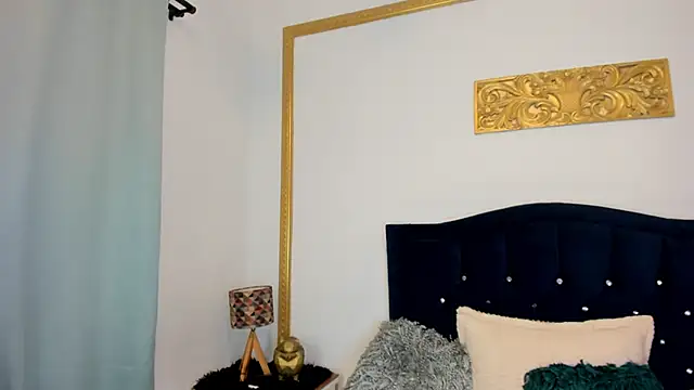 Inaya Khalifa online show from May 2026 11:34:04 PM