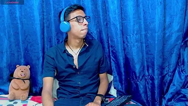 DavTwink3100 online show from March 2026 02:06:02 AM