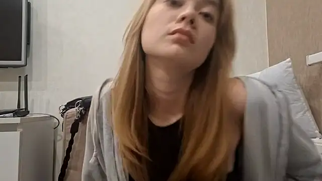 Snapshot of A_LISS_A chatting on November 2025 08:55:01 PM A LISS A online show from November 2025 08:55:01 PM