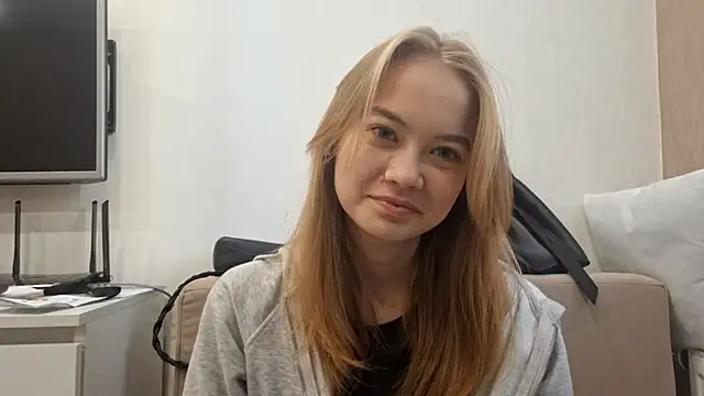 Snapshot of A_LISS_A chatting on November 2025 09:43:01 AM A LISS A online show from November 2025 09:43:01 AM