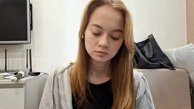 Snapshot of A_LISS_A chatting on November 2025 09:09:01 AM A LISS A online show from November 2025 09:09:01 AM