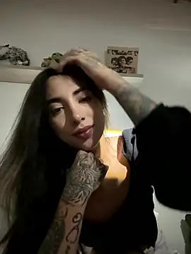 Snapshot of valeriahornier chatting on January 2026 06:48:02 AM valeriahornier online show from January 2026 06:48:02 AM