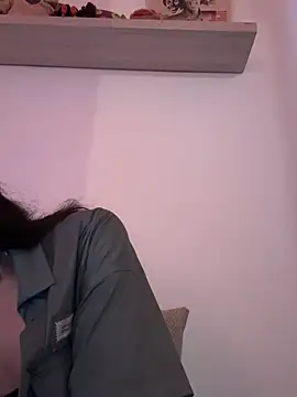 Snapshot of valeriahornier chatting on February 2026 12:19:02 AM valeriahornier online show from February 2026 12:19:02 AM