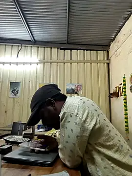 RNlov online show from November 2025 06:13:01 AM