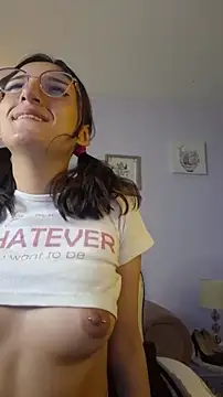 Snapshot of princess_foxxy chatting on December 2025 10:39:02 PM princess foxxy online show from December 2025 10:39:02 PM