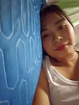 Squirrel-Pear online show from December 2025 02:46:02 PM