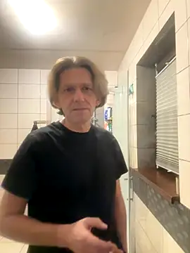 kon77777 online show from October 2025 07:03:01 PM