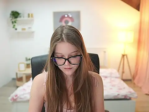 Snapshot of lisa_mccoy_ chatting on October 2025 01:34:02 PM lisa mccoy online show from October 2025 01:34:02 PM