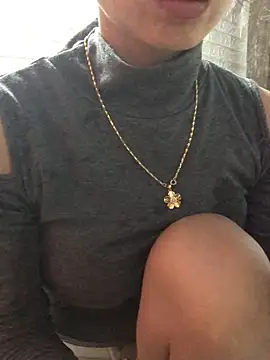 Snapshot of Kylie_beem chatting on November 2025 03:18:02 AM Kylie beem online show from November 2025 03:18:02 AM