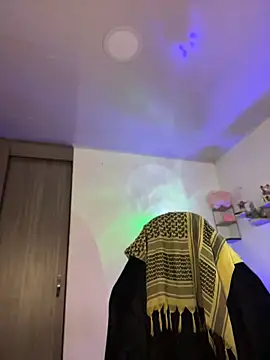 FreszX online show from May 2026 04:01:02 PM