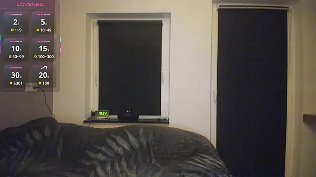 MiaRides19 online show from October 2025 06:25:02 PM