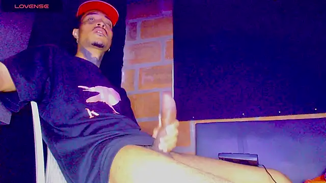 Snapshot of Anaconda_larga chatting on January 2026 05:39:01 PM Anaconda larga online show from January 2026 05:39:01 PM