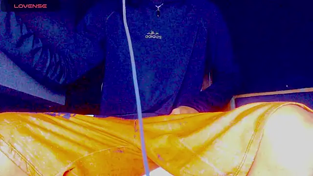 Snapshot of Anaconda_larga chatting on February 2026 12:59:02 PM Anaconda larga online show from February 2026 12:59:02 PM