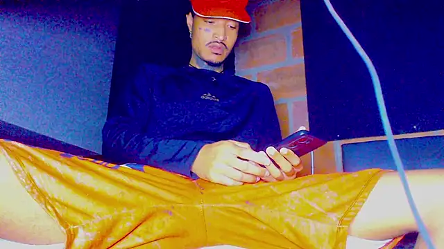 Snapshot of Anaconda_larga chatting on February 2026 01:28:01 PM Anaconda larga online show from February 2026 01:28:01 PM