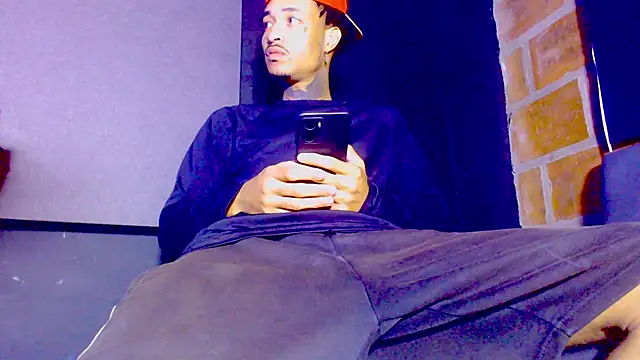 Snapshot of Anaconda_larga chatting on February 2026 02:35:01 PM Anaconda larga online show from February 2026 02:35:01 PM