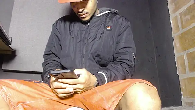 Snapshot of Anaconda_larga chatting on February 2026 02:27:01 PM Anaconda larga online show from February 2026 02:27:01 PM