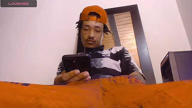 Anaconda larga online show from May 2026 12:36:02 PM