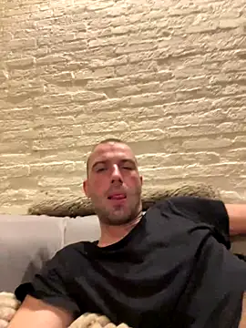 Rotteei1 online show from October 2025 05:26:02 AM