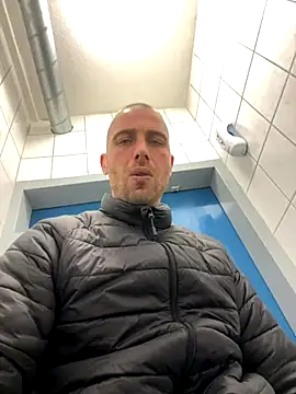 Rotteei1 online show from November 2025 02:50:01 PM