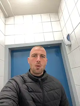 Rotteei1 online show from December 2025 09:36:02 AM