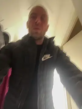 Rotteei1 online show from March 2026 09:42:02 AM