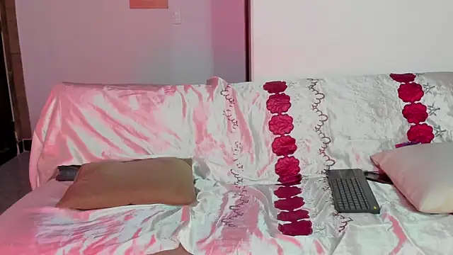 Nikki  uwu online show from February 2026 08:16:01 PM