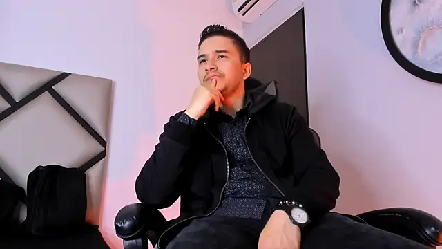 Snapshot of mike_257 chatting on October 2025 12:17:02 PM mike 257 online show from October 2025 12:17:02 PM