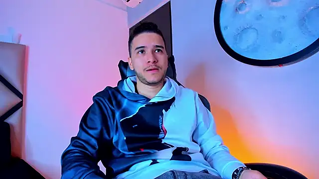 Snapshot of mike_257 chatting on November 2025 12:15:02 PM mike 257 online show from November 2025 12:15:02 PM