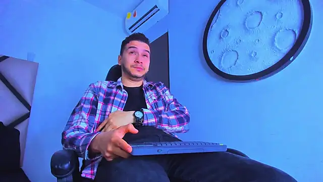 Snapshot of mike_257 chatting on January 2026 11:56:02 AM mike 257 online show from January 2026 11:56:02 AM